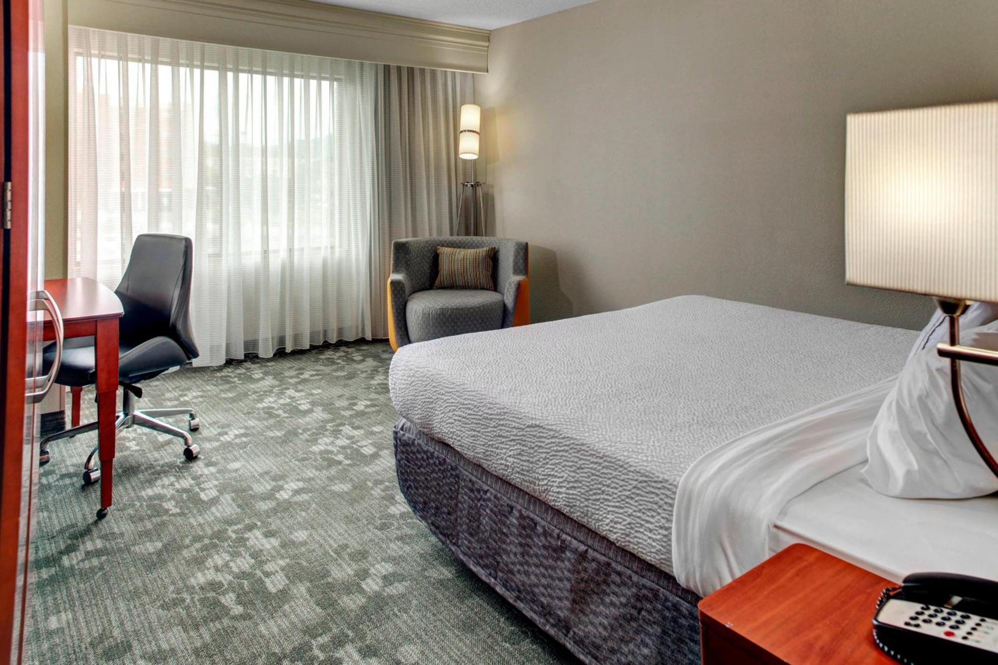 Hotel Courtyard By Marriott Anniston Oxford Esterno foto