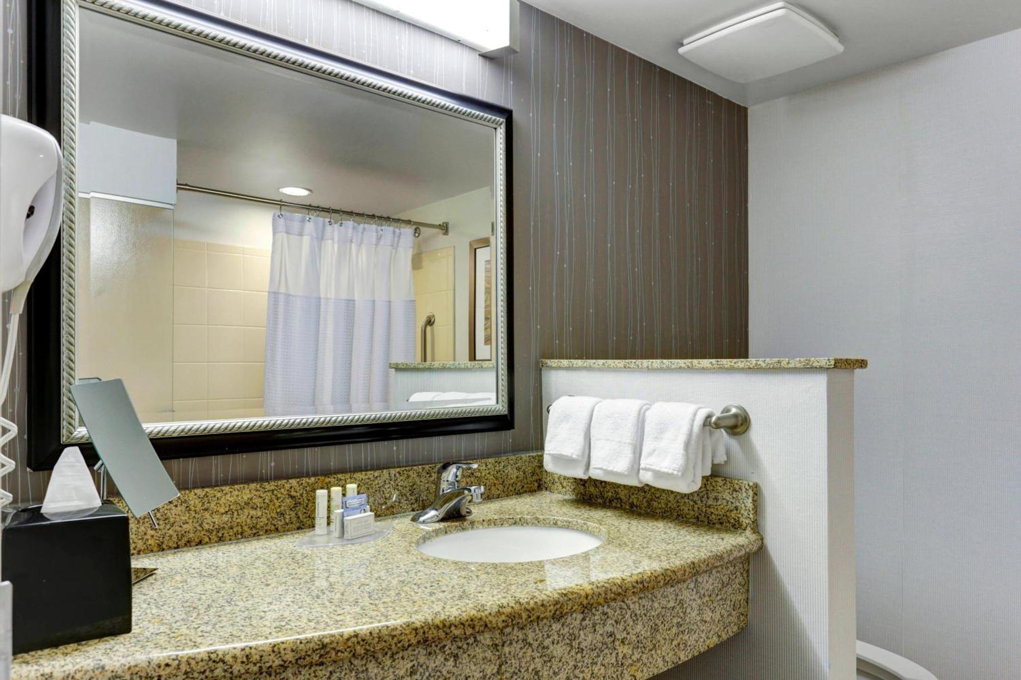 Hotel Courtyard By Marriott Anniston Oxford Esterno foto